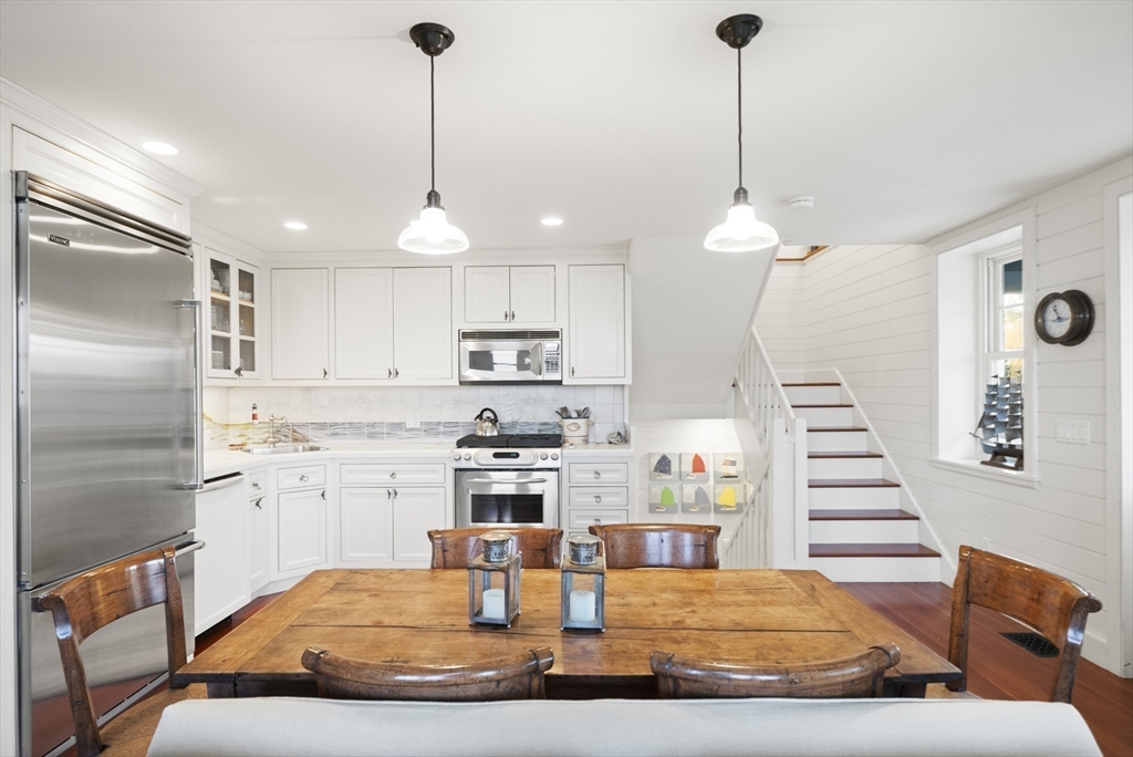 8+ bed, 4+ bath apartment for rent at 63 Baxter Rd, Siasconset — photo 11 of 21