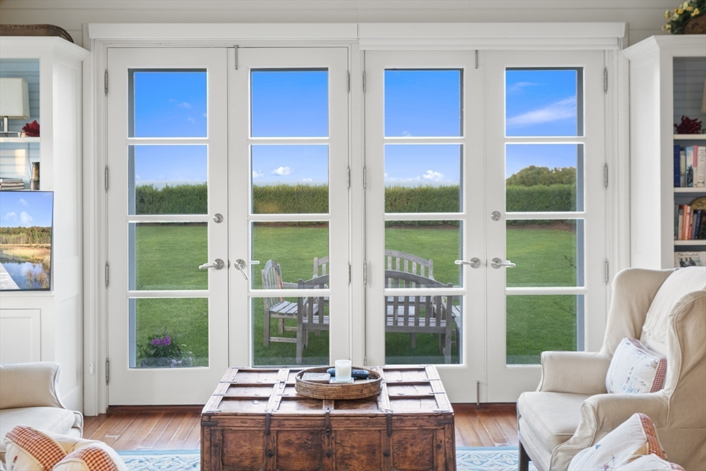 8+ bed, 4+ bath apartment for rent at 63 Baxter Rd, Siasconset — photo 10 of 21