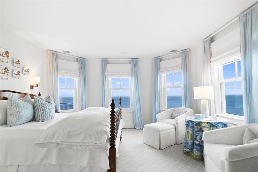 8+ bed, 4+ bath apartment for rent at 63 Baxter Rd, Siasconset — photo 12 of 21