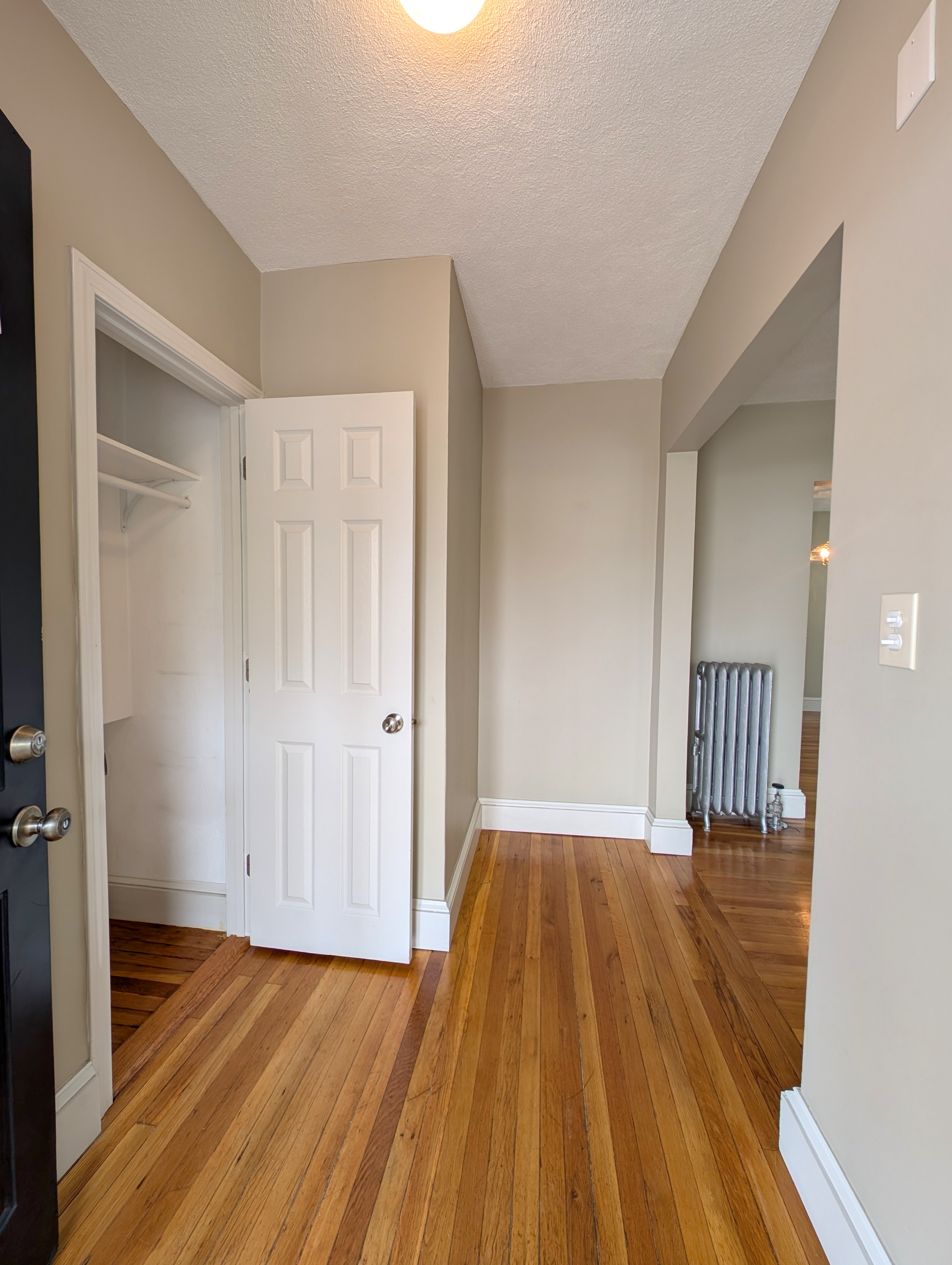 2.5 bed, 1 bath apartment for rent at 63 Boston Ave Unit 63, Powder House Square — photo 2 of 23