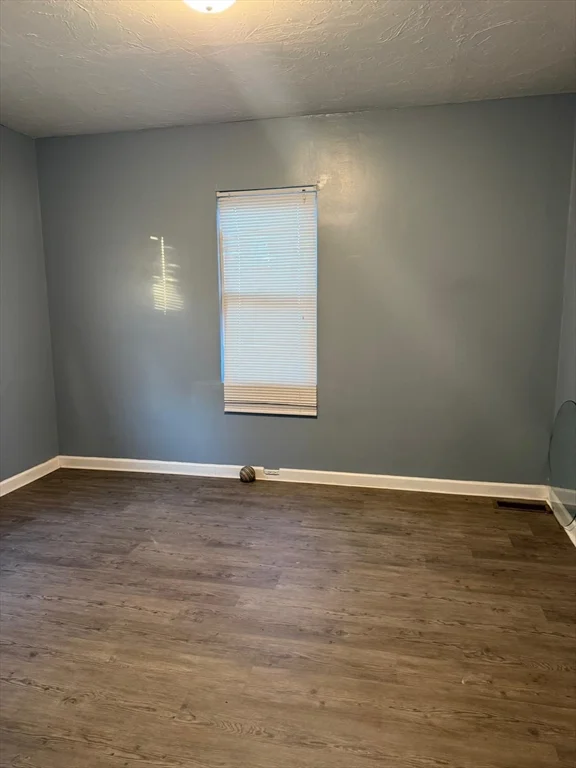 4 bed, 1 bath apartment for rent at 63 Canton St Unit 1, Stoughton — photo 8 of 22