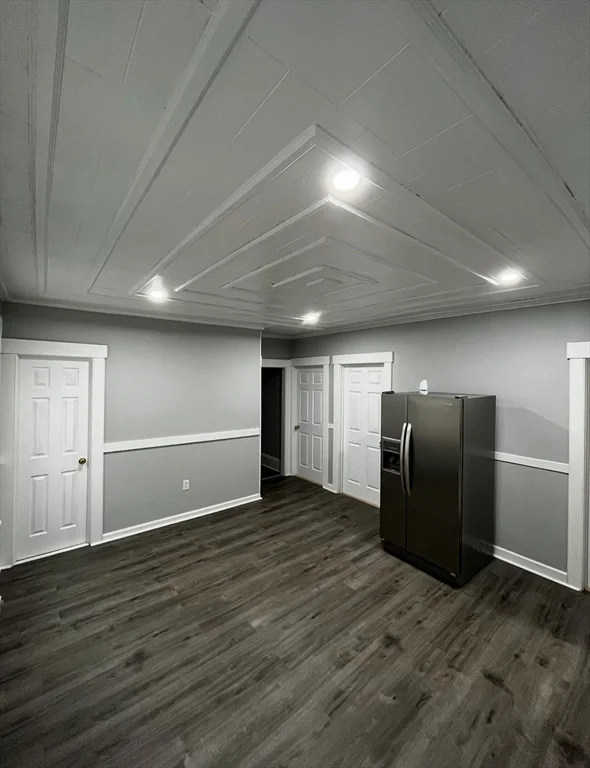 3 bed, 1 bath apartment for rent at 63 Clark St Unit 1, New Bedford — photo 6 of 7