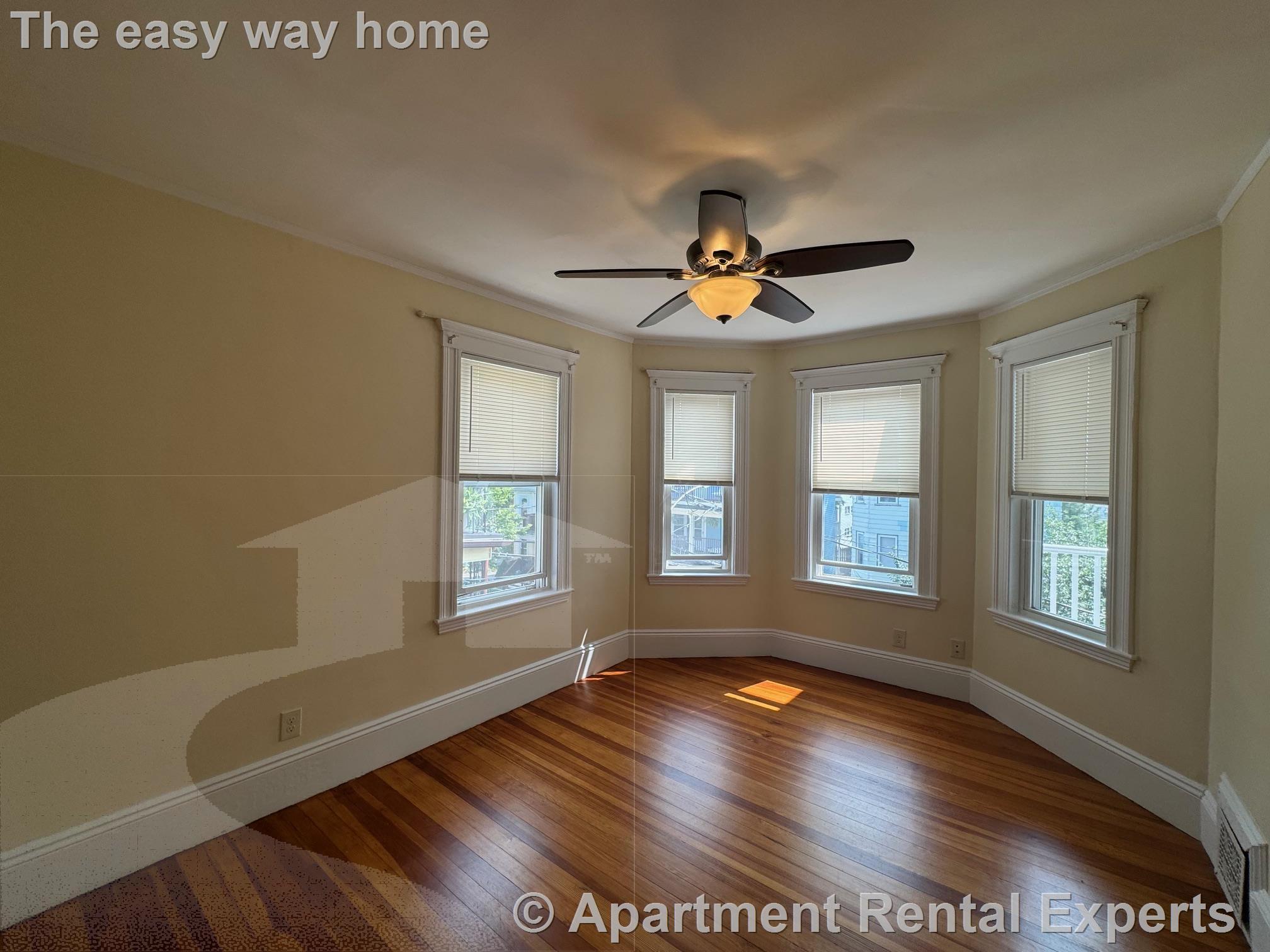 2 bed, 1 bath apartment for rent at 63 Conwell Ave Unit 3, Tufts — photo 2 of 17