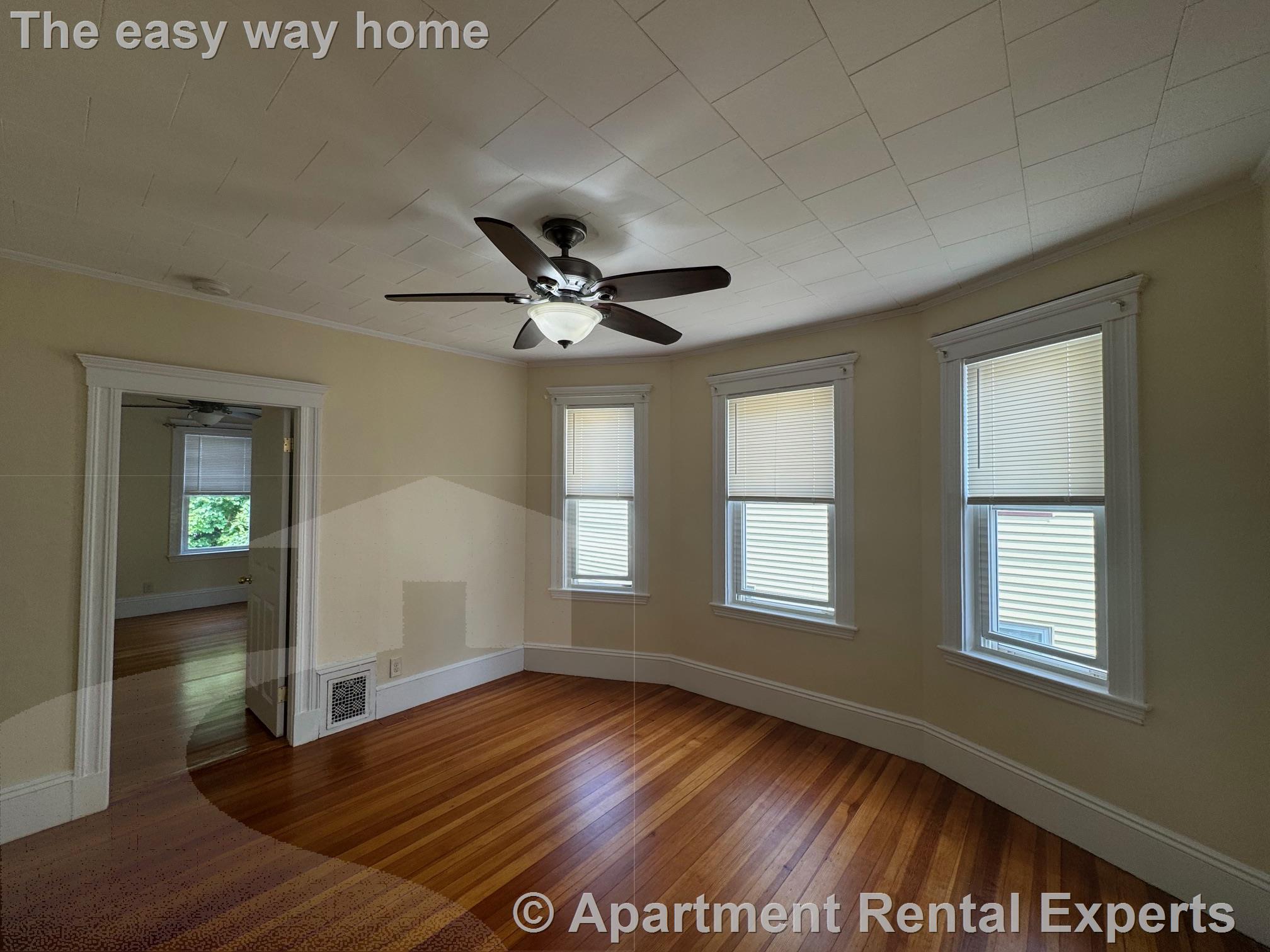 2 bed, 1 bath apartment for rent at 63 Conwell Ave Unit 3, Tufts — photo 4 of 17