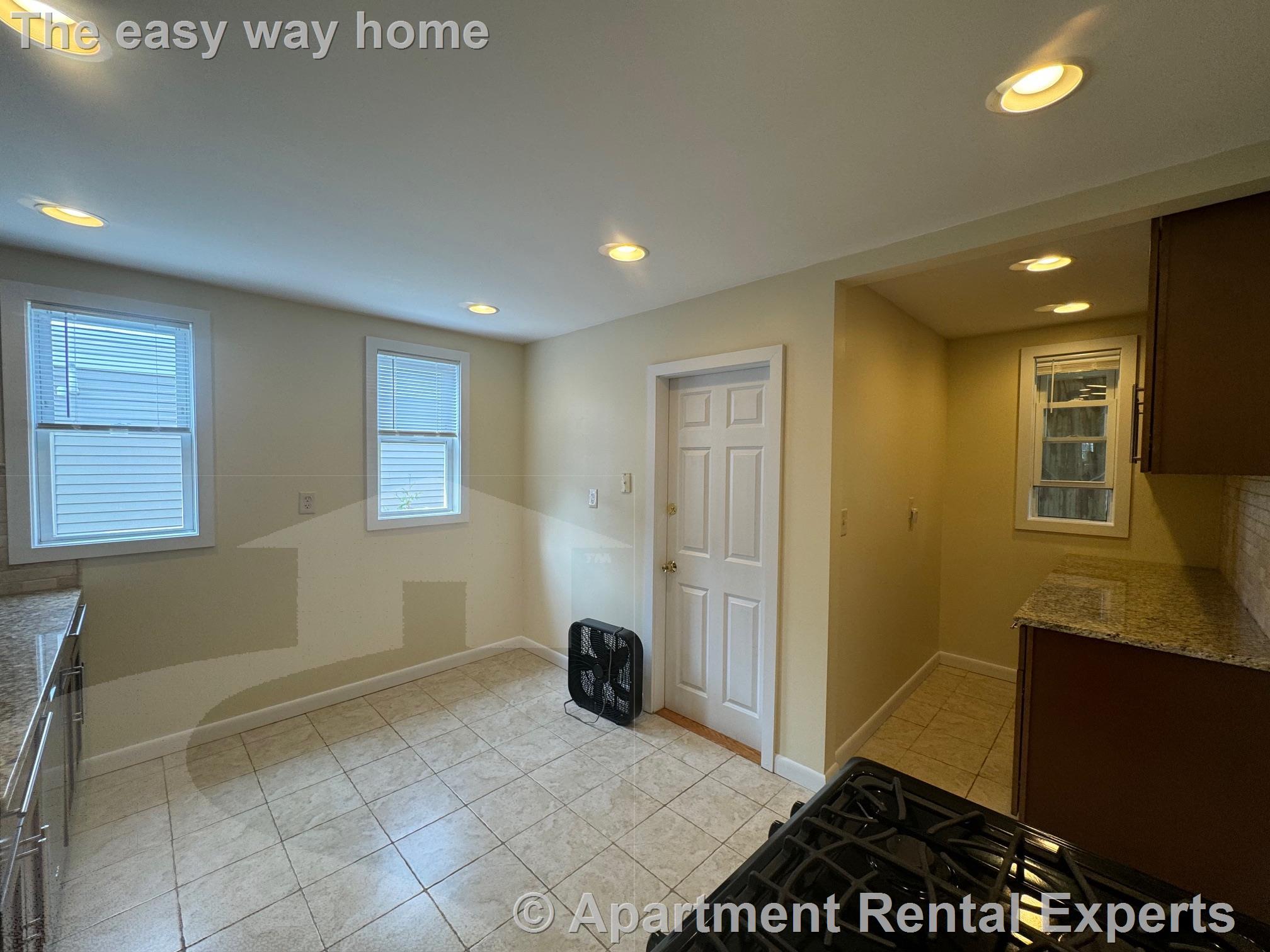2 bed, 1 bath apartment for rent at 63 Conwell Ave Unit 3, Tufts — photo 11 of 17