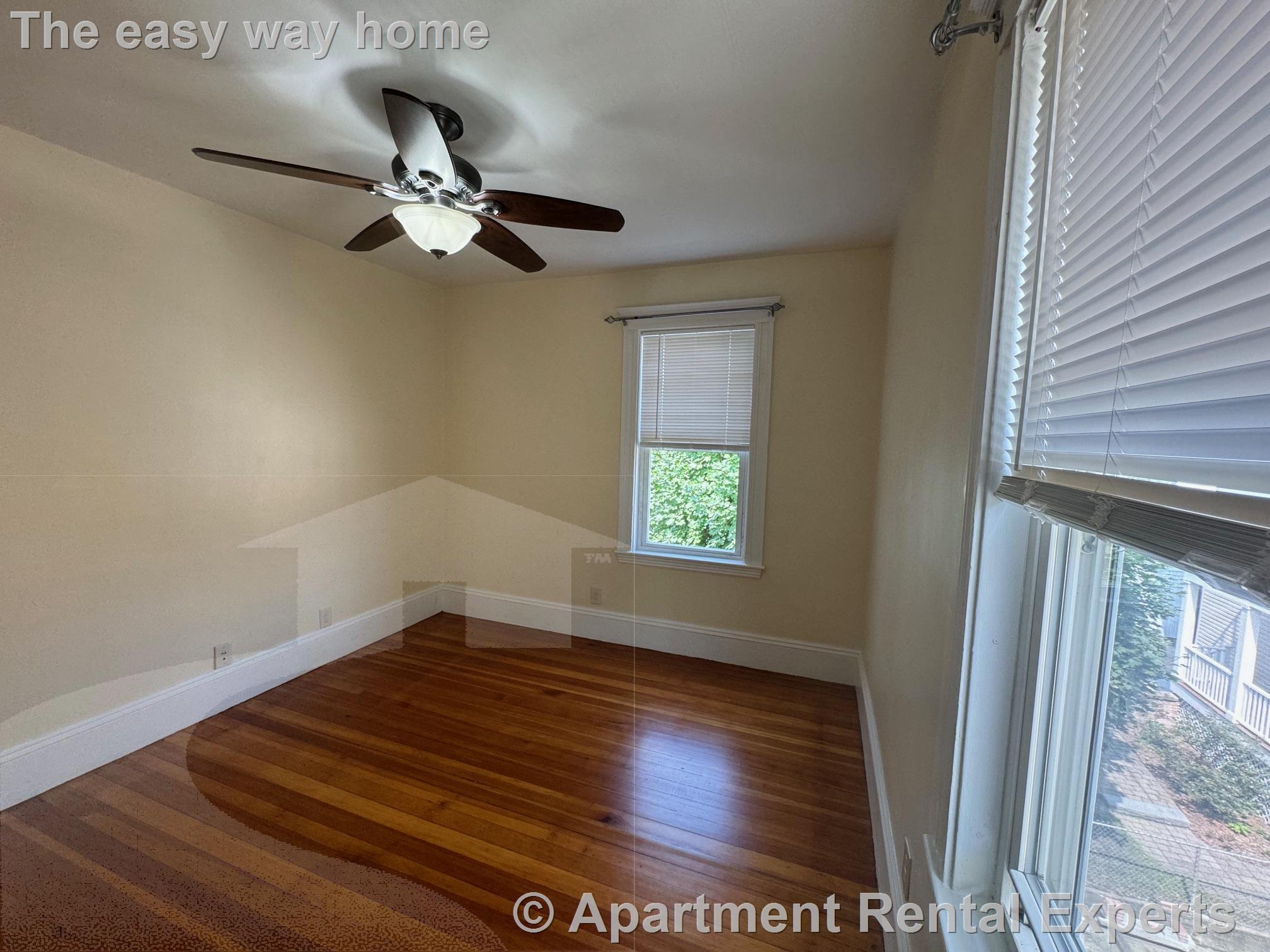 2 bed, 1 bath apartment for rent at 63 Conwell Ave Unit 3, Tufts — photo 10 of 17