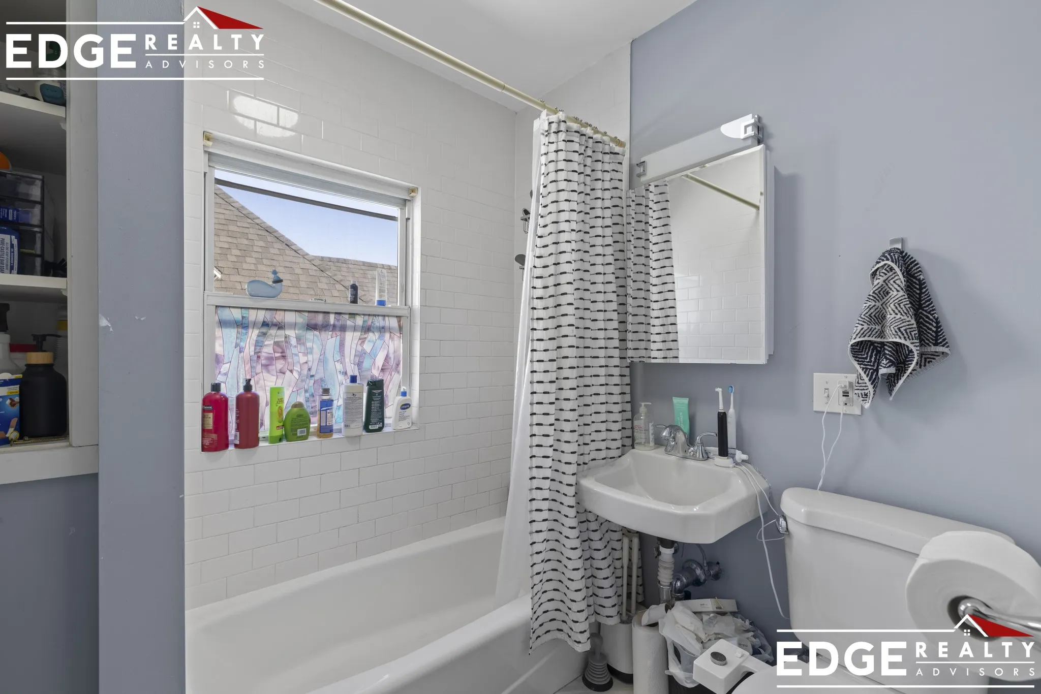 4 bed, 2 bath apartment for rent at 63 Coolidge Rd Unit 2, Allston — photo 14 of 18
