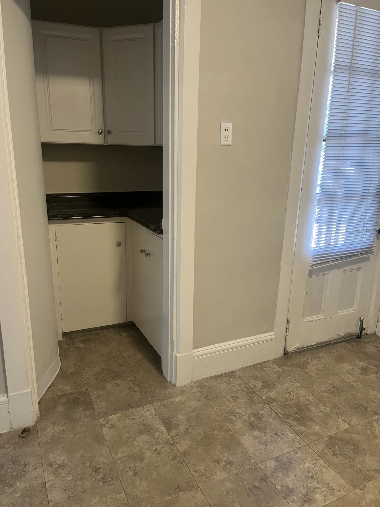 1 bed, 1 bath apartment for rent at 63 Dana St Unit U8, Mid Cambridge — photo 4 of 13
