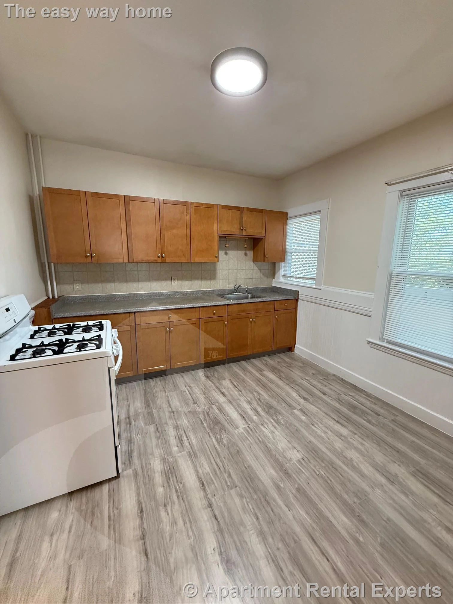 2 bed, 1 bath apartment for rent at 63 Dimick St Unit 1, Ward Two — photo 2 of 13