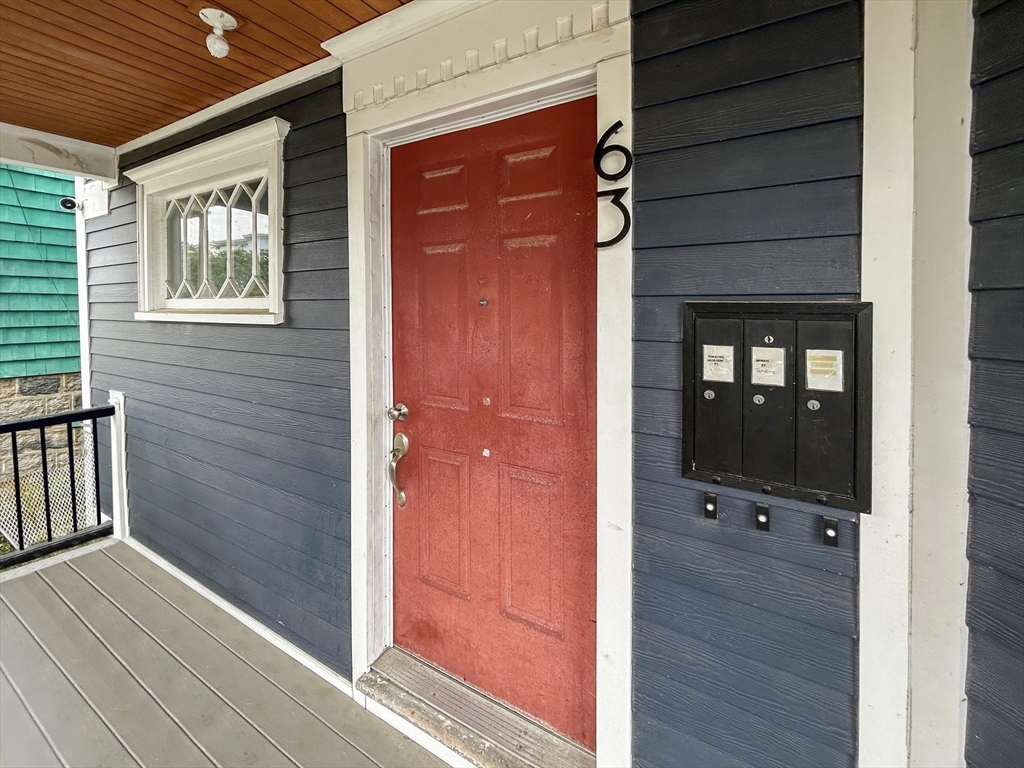 3 bed, 1 bath apartment for rent at 63 Draper St Unit 1, Dorchester — photo 3 of 19