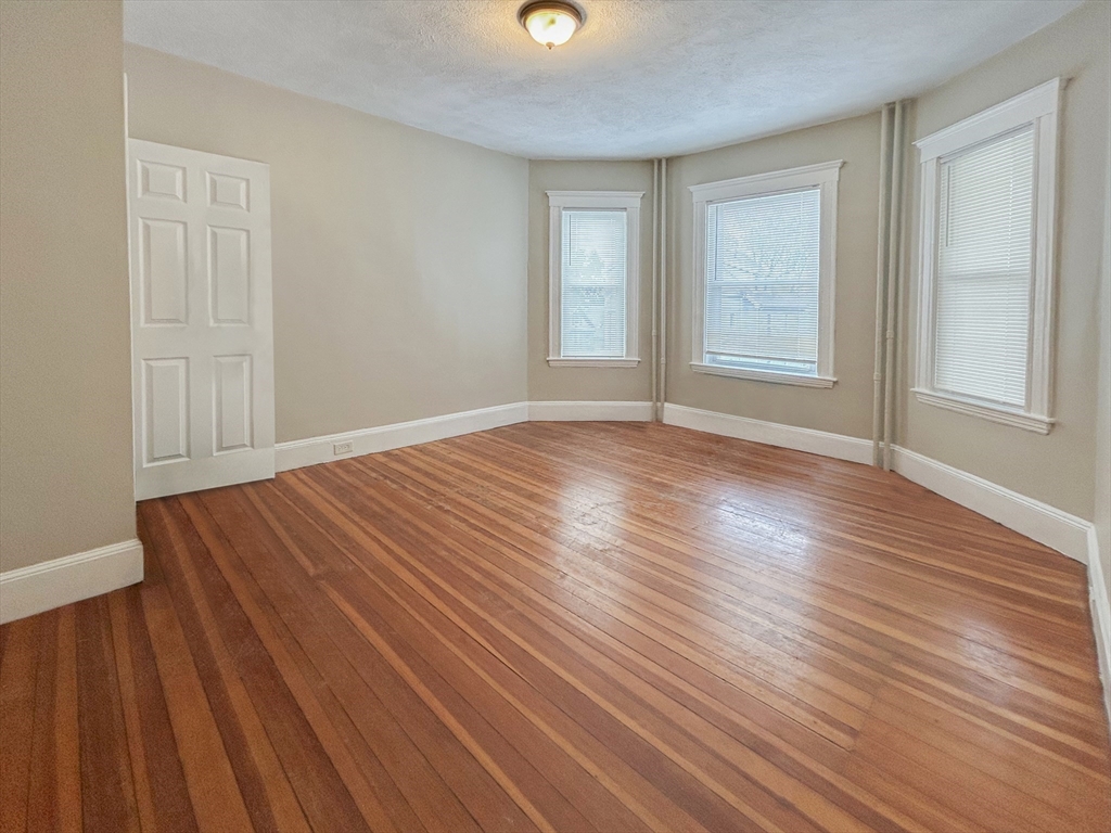 3 bed, 1 bath apartment for rent at 63 Draper St Unit 1, Dorchester — photo 14 of 19