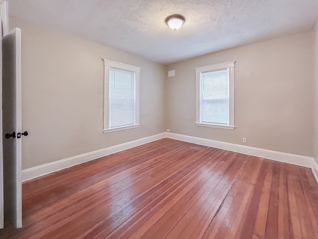 3 bed, 1 bath apartment for rent at 63 Draper St Unit 1, Dorchester — photo 16 of 19