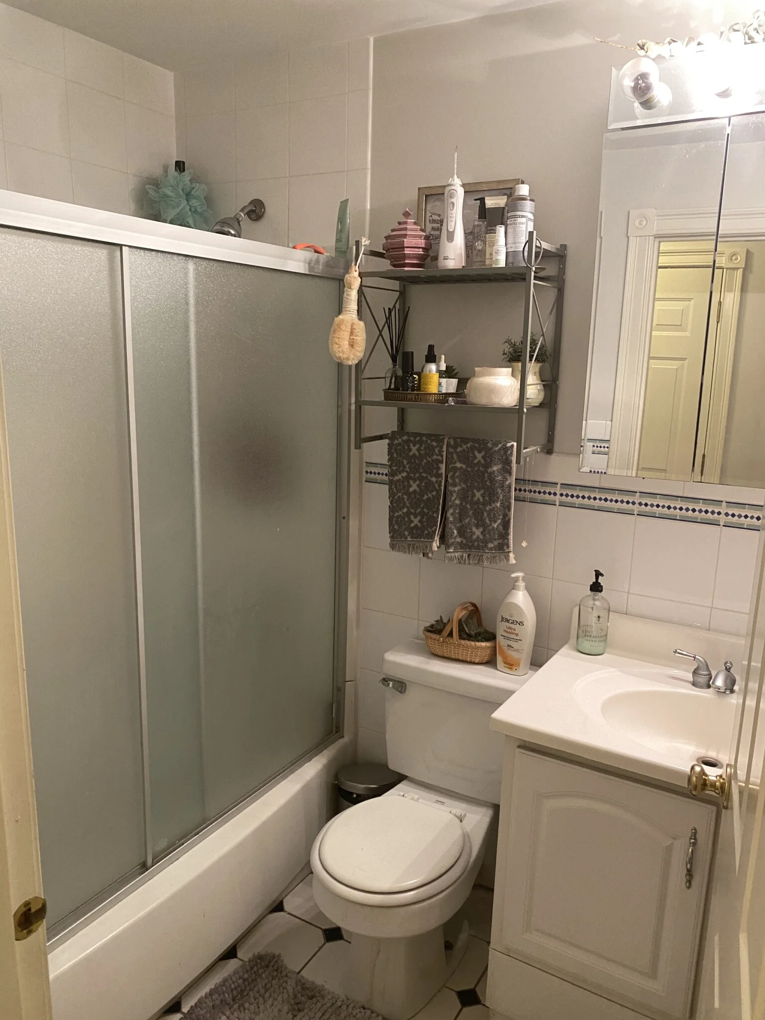 3 bed, 2 bath apartment for rent at 63 East Berkeley St Unit PH, South End — photo 9 of 10