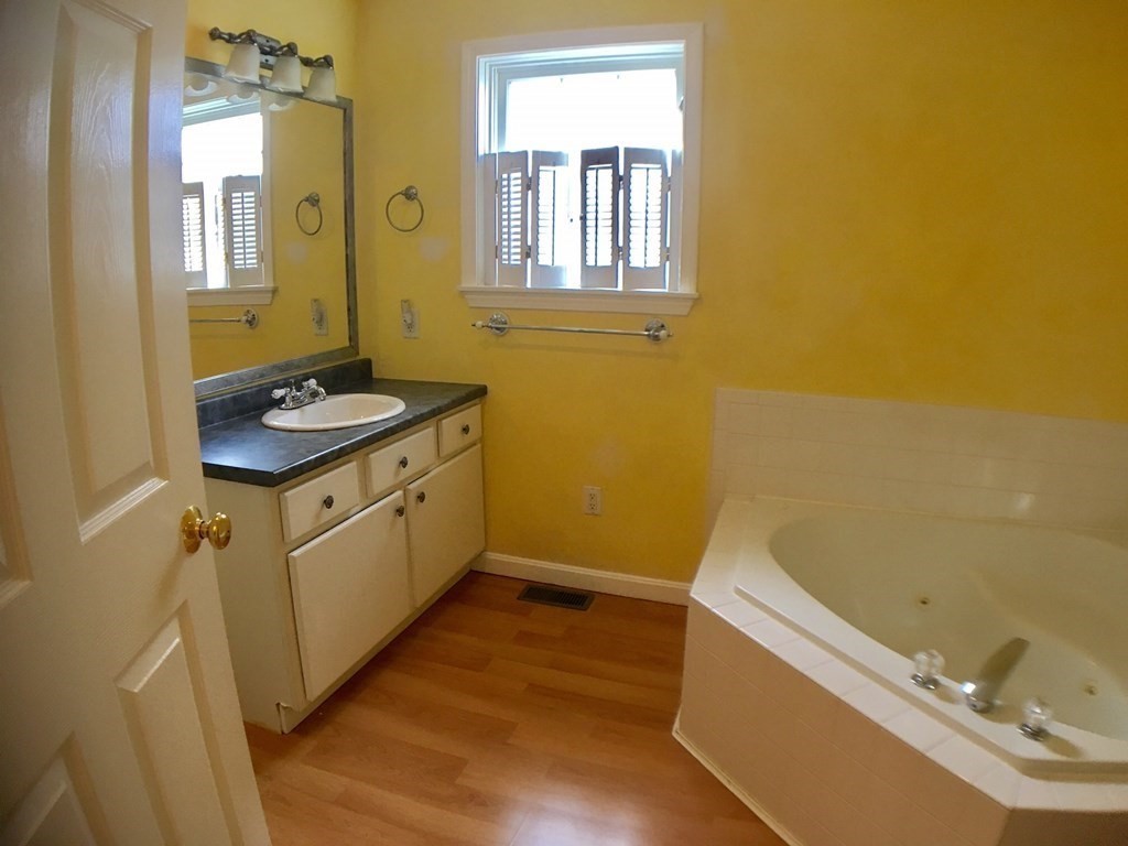 1 bed, 1 bath apartment for rent at 63 Ellerton St Unit 1, Revere — photo 9 of 11