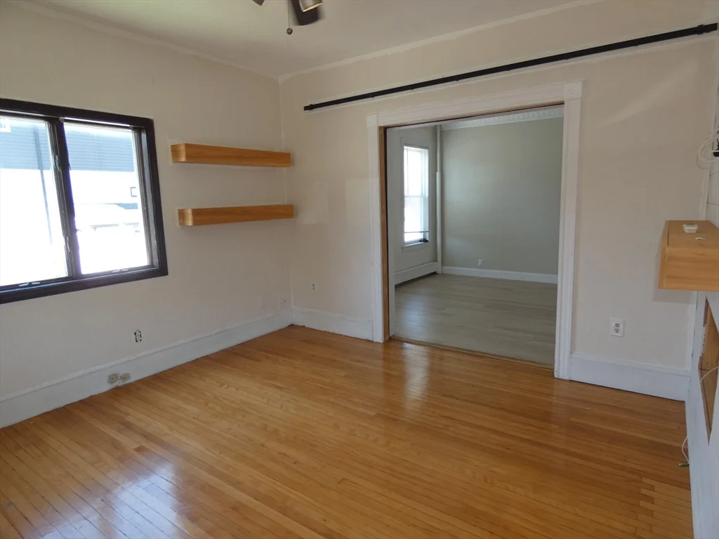 1 bed, 1 bath apartment for rent at 63 Emerald St Unit 1, Malden — photo 2 of 7