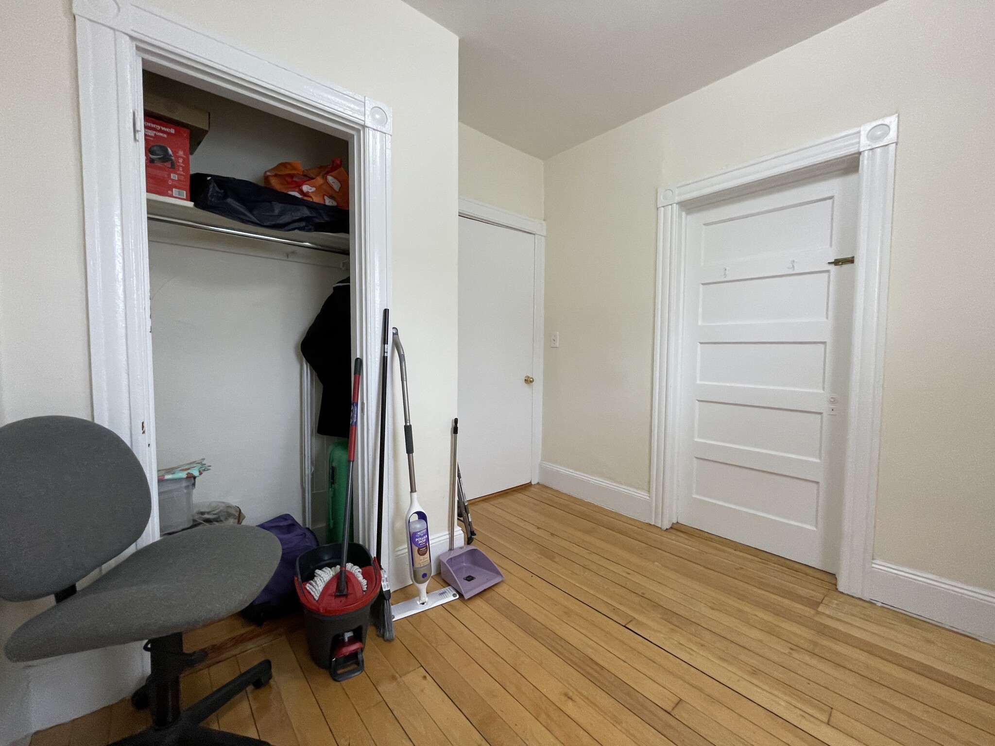 4 bed, 2 bath apartment for rent at 63 Fairbanks St Unit 2, Brighton — photo 11 of 40