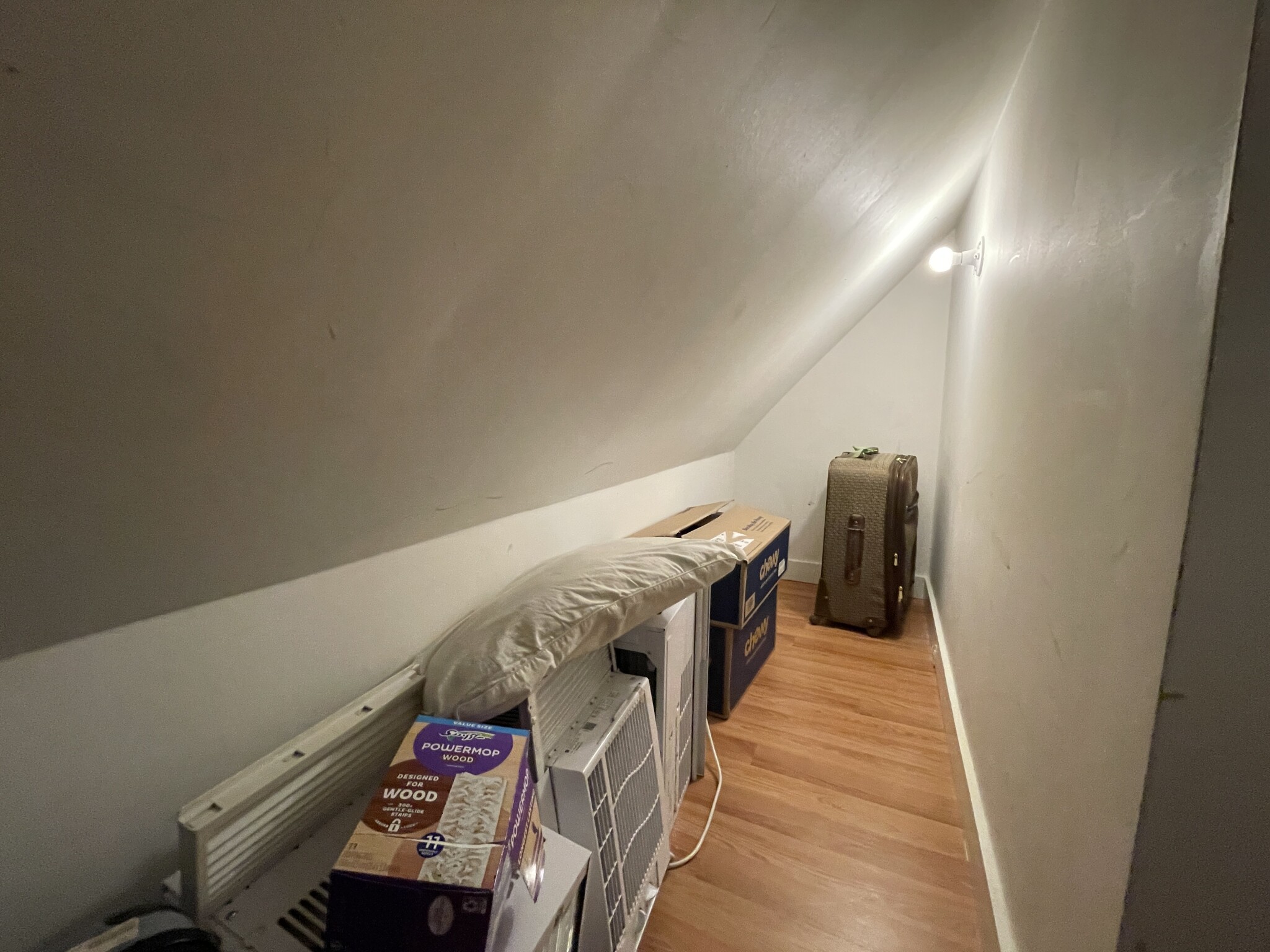 4 bed, 2 bath apartment for rent at 63 Fairbanks St Unit 2, Brighton — photo 31 of 40