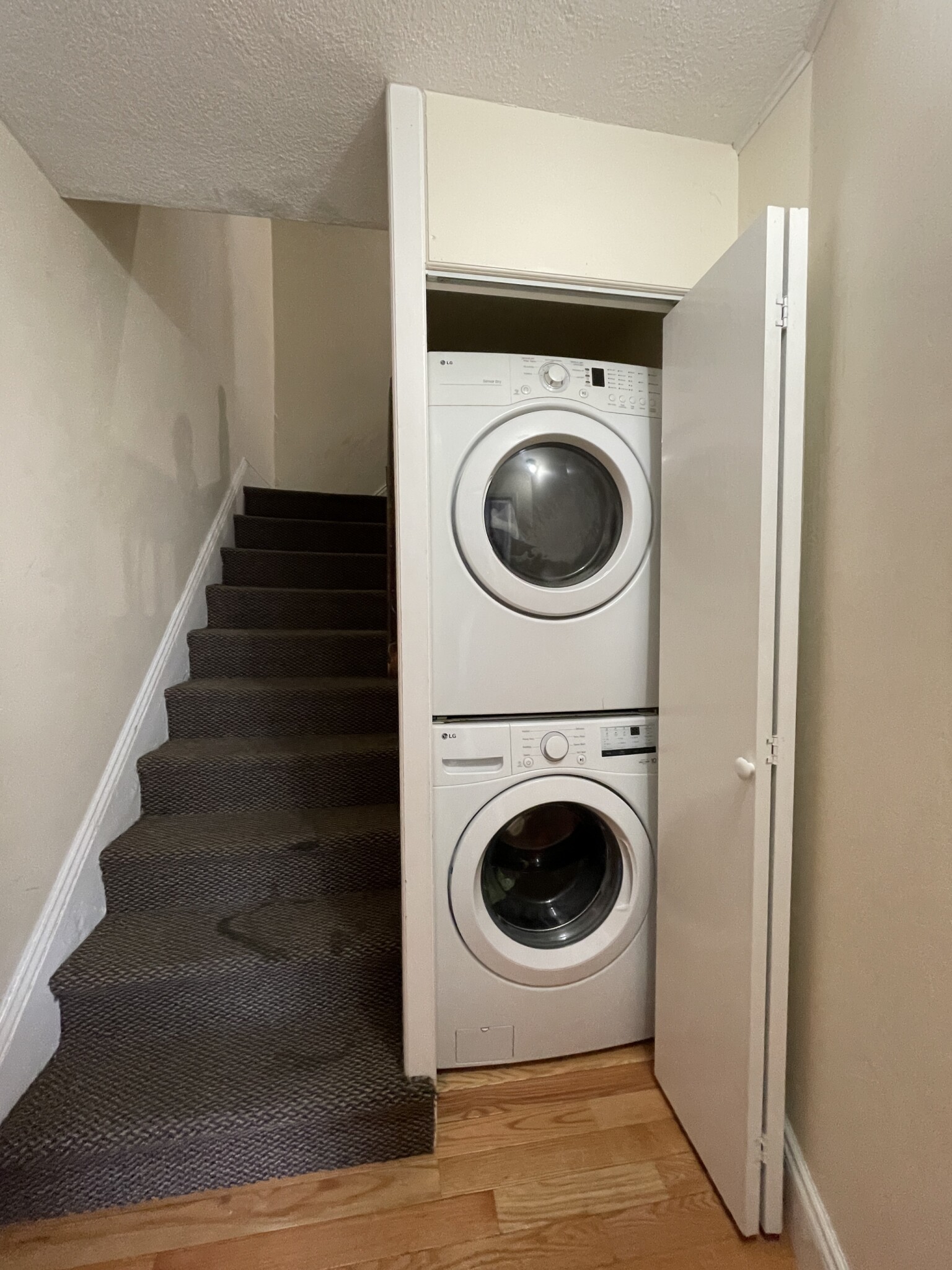 4 bed, 2 bath apartment for rent at 63 Fairbanks St Unit 2, Brighton — photo 37 of 40