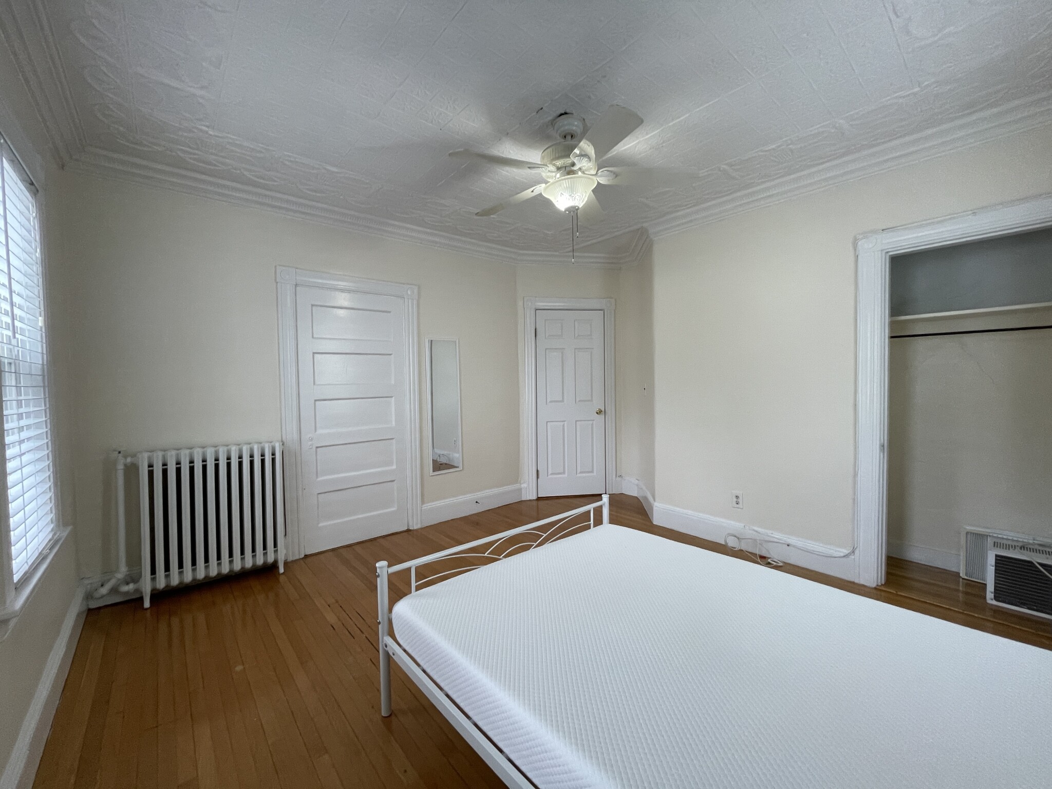 4 bed, 2 bath apartment for rent at 63 Fairbanks St Unit 2, Brighton — photo 7 of 40