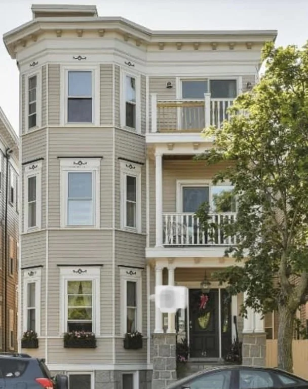 3 bed, 1 bath apartment for rent at 63 Farragut Rd Unit 2, South Boston