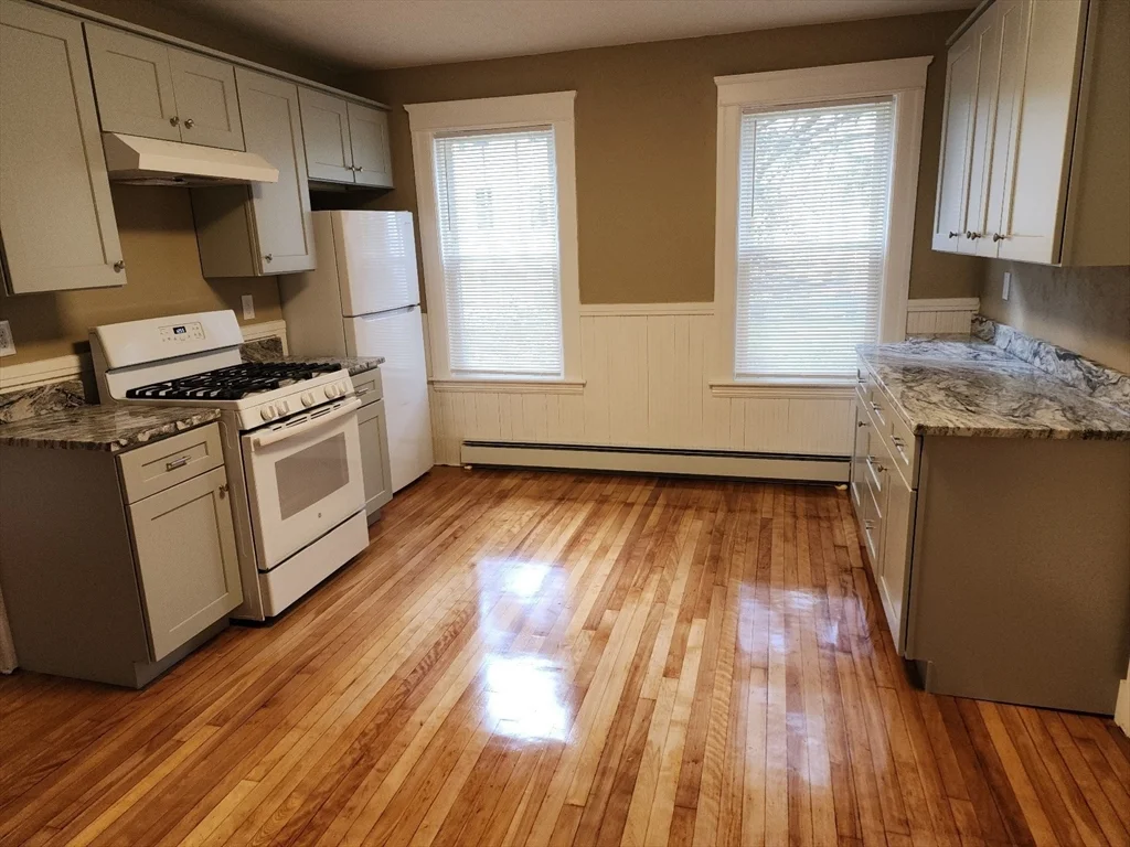 2 bed, 2 bath apartment for rent at 63 Fifth Ave Unit 1, Worcester — photo 4 of 13