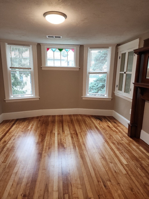 2 bed, 1 bath apartment for rent at 63 Fifth Ave Unit 2, Worcester — photo 6 of 13