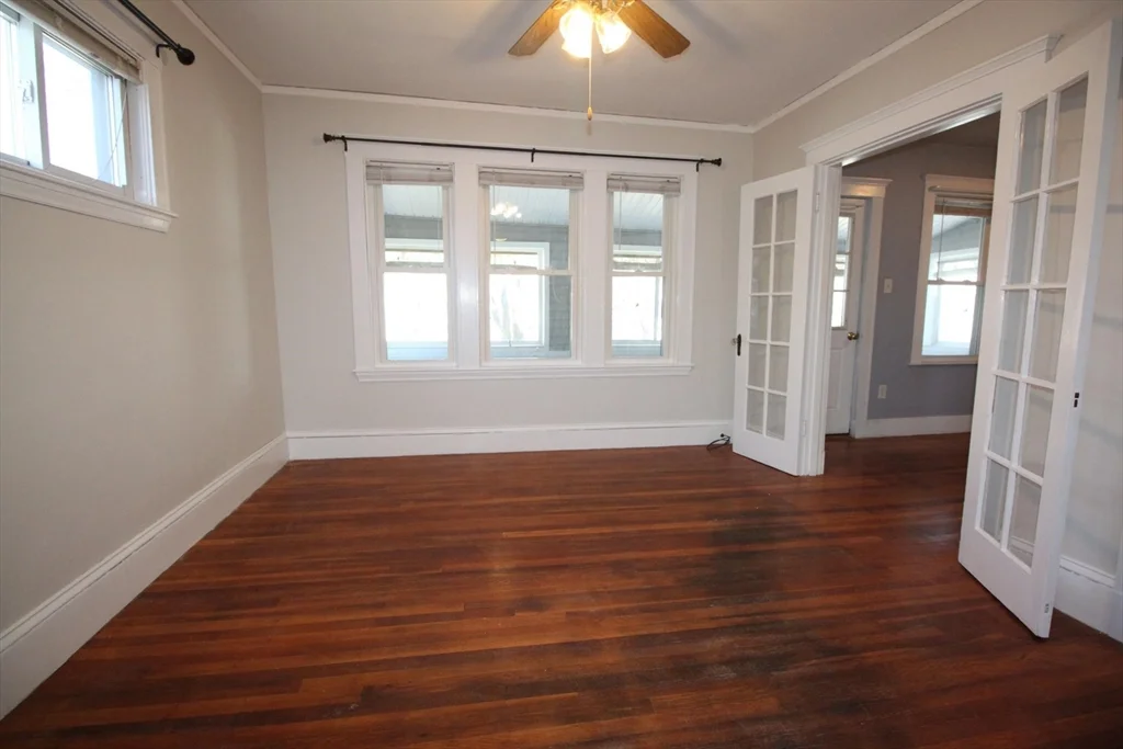 4 bed, 2 bath apartment for rent at 63 Foster St Unit 63, Arlington — photo 4 of 27