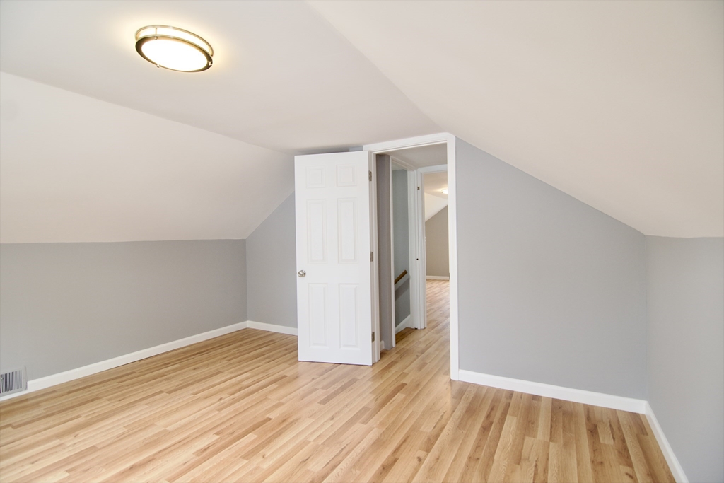 6 bed, 1 bath apartment for rent at 63 Grandview St, East Forest Park — photo 30 of 42