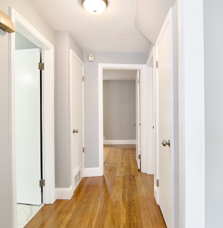 6 bed, 1 bath apartment for rent at 63 Grandview St, East Forest Park — photo 27 of 42
