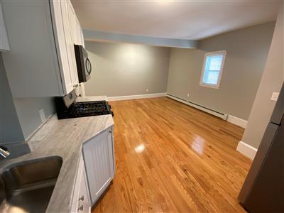 3 bed, 1 bath apartment for rent at 63 Hall Ave Unit 1, Powder House Square — photo 4 of 16