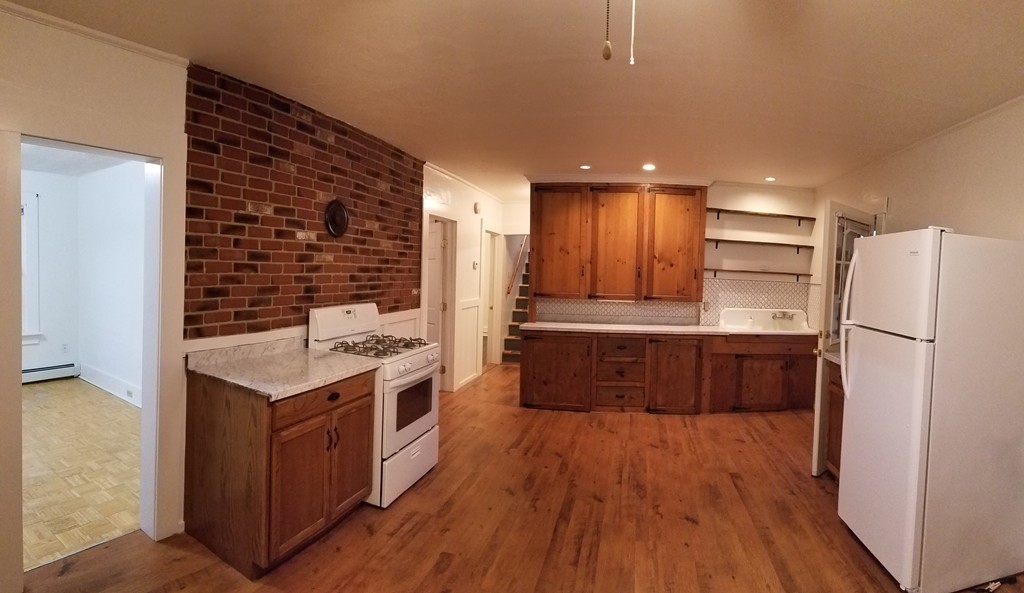 3 bed, 1 bath apartment for rent at 63 Harrington St Unit 2, Southbridge — photo 3 of 15