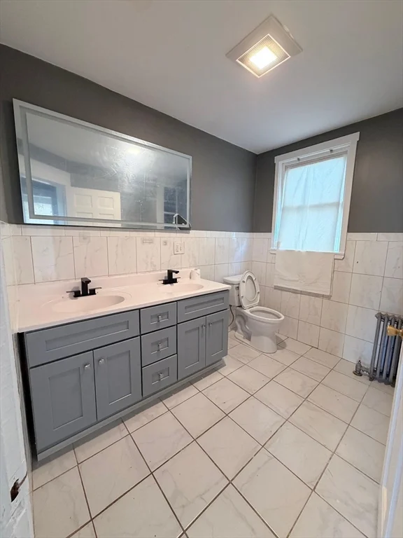 4 bed, 1 bath apartment for rent at 63 Harvard St Unit 1, Brockton — photo 10 of 13