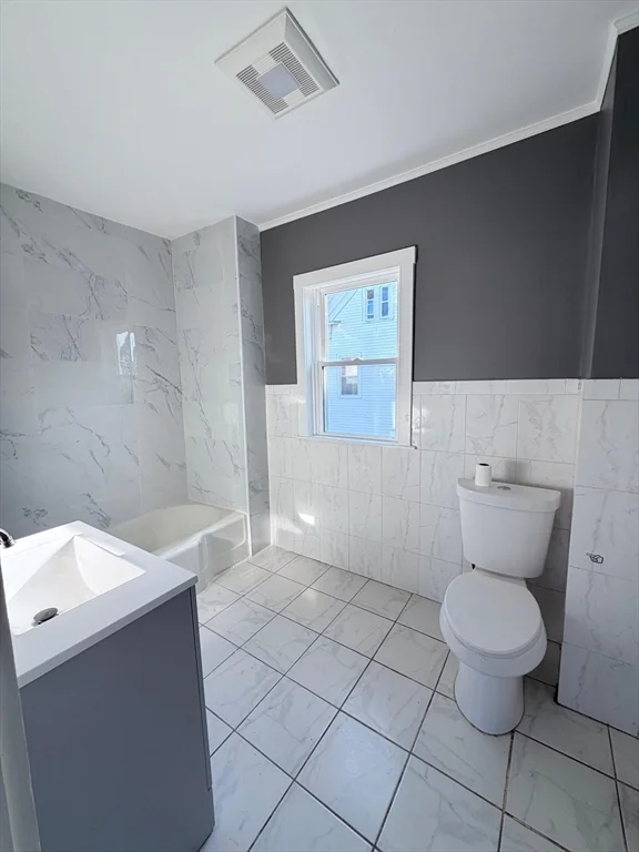 3 bed, 1 bath apartment for rent at 63 Harvard St Unit 2, Brockton — photo 9 of 11