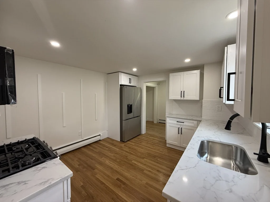 2 bed, 1 bath apartment for rent at 63 Holland St Unit 63, Winchester — photo 8 of 9