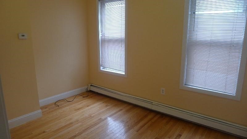 3 bed, 1 bath apartment for rent at 63 I St Unit 1, South Boston — photo 6 of 8