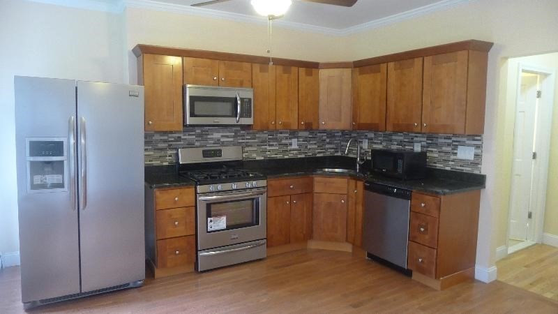 3 bed, 1 bath apartment for rent at 63 I St Unit 1, South Boston