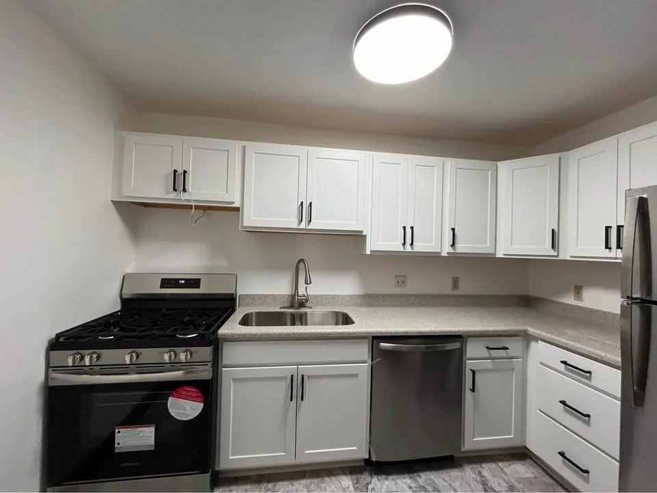 2 bed, 1 bath apartment for rent at 63 Illinois St Unit 104, Worcester — photo 7 of 25