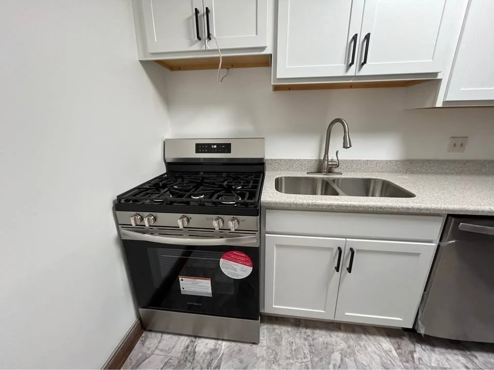 2 bed, 1 bath apartment for rent at 63 Illinois St Unit 104, Worcester — photo 6 of 25