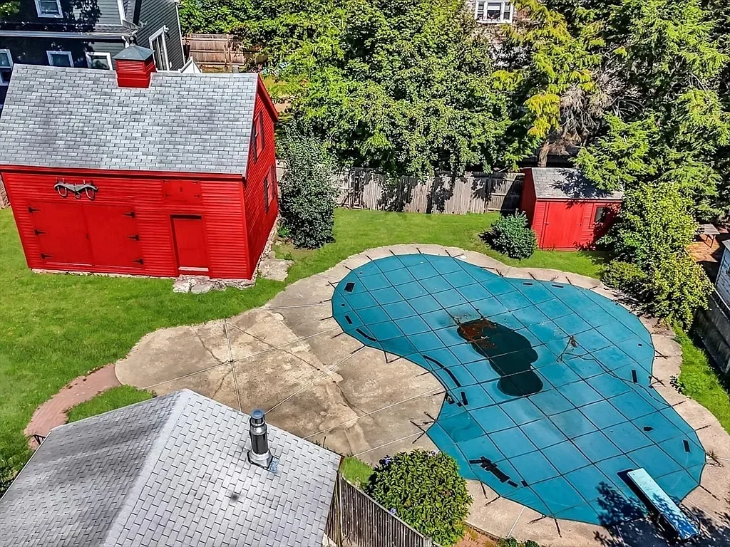 3 bed, 1.5 bath apartment for rent at 63 Johnson St Unit House, West Roxbury — photo 5 of 21