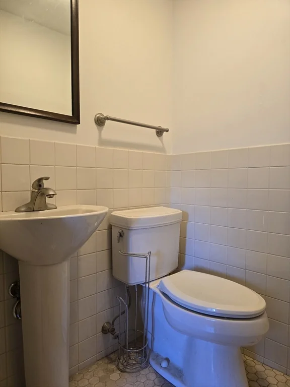 3 bed, 1 bath apartment for rent at 63 Johnson Unit 63, West Roxbury — photo 18 of 19