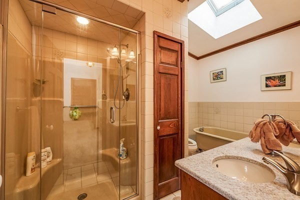 3 bed, 1 bath apartment for rent at 63 Johnson, West Roxbury — photo 14 of 15