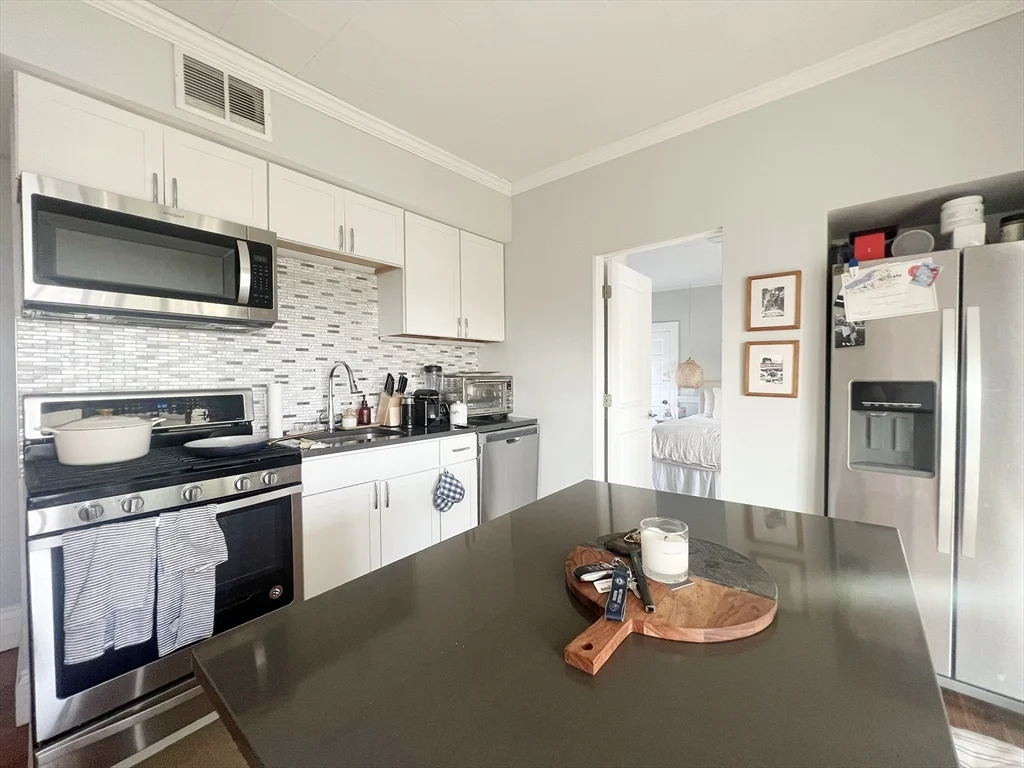 2 bed, 1 bath apartment for rent at 63 Leyden St Unit 2, East Boston — photo 8 of 14