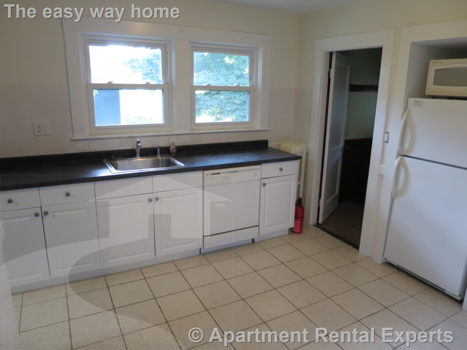 2 bed, 1 bath apartment for rent at 63 Liberty Ave Unit 2, Davis Square — photo 9 of 15