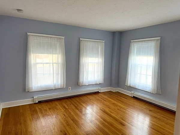 2 bed, 1 bath apartment for rent at 63 Maple Ave Unit 1, Shrewsbury — photo 4 of 6