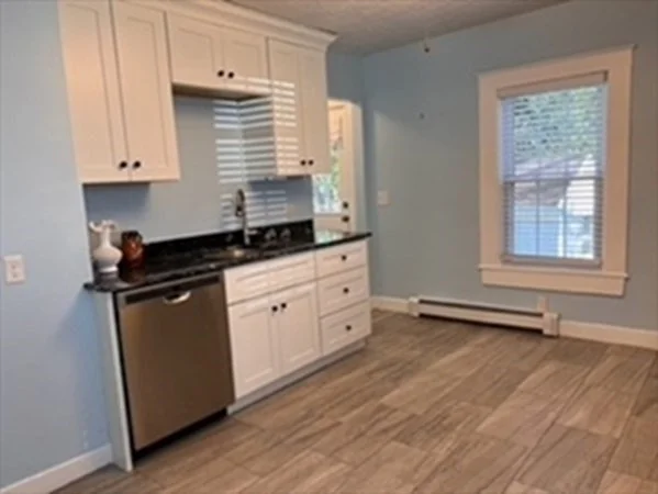 2 bed, 1 bath apartment for rent at 63 Maple Ave Unit 1, Shrewsbury — photo 5 of 6