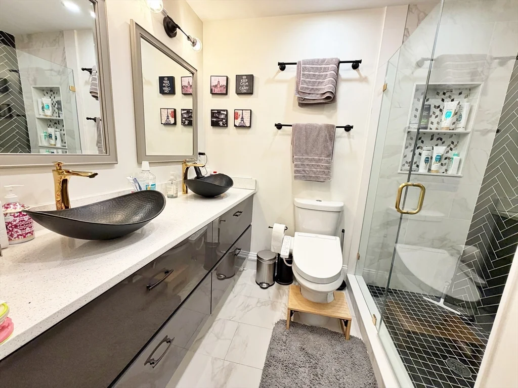 3 bed, 3 bath apartment for rent at 63 Marion St Unit 2, East Boston — photo 17 of 24