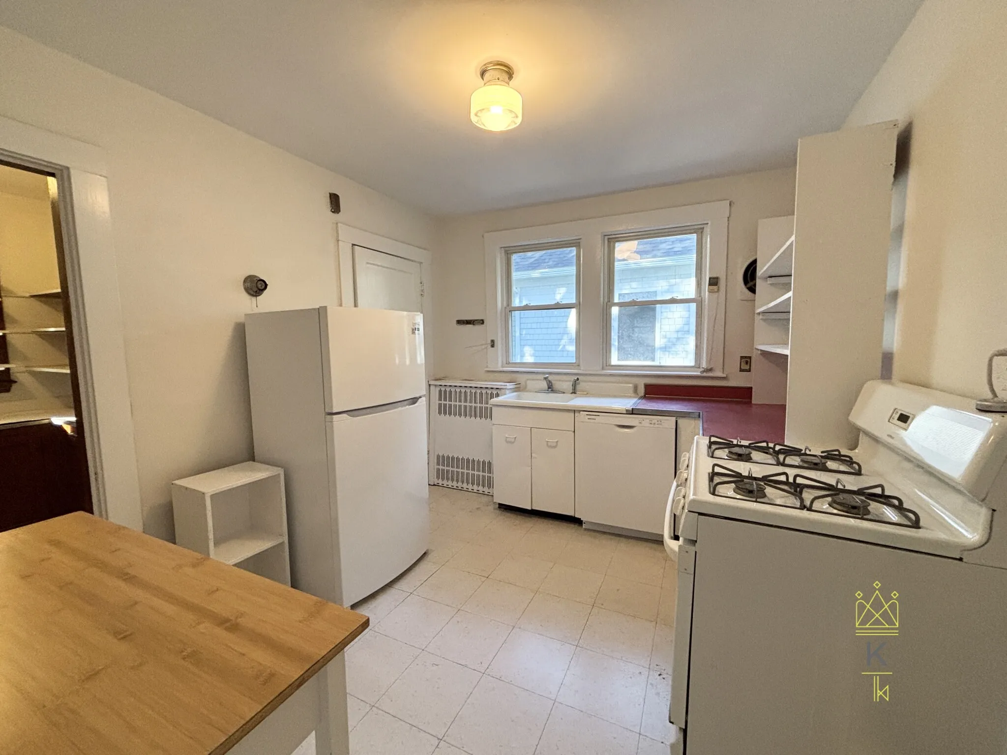 4 bed, 2 bath apartment for rent at 63 Mason Ter Unit 63, Corey Hill — photo 5 of 15