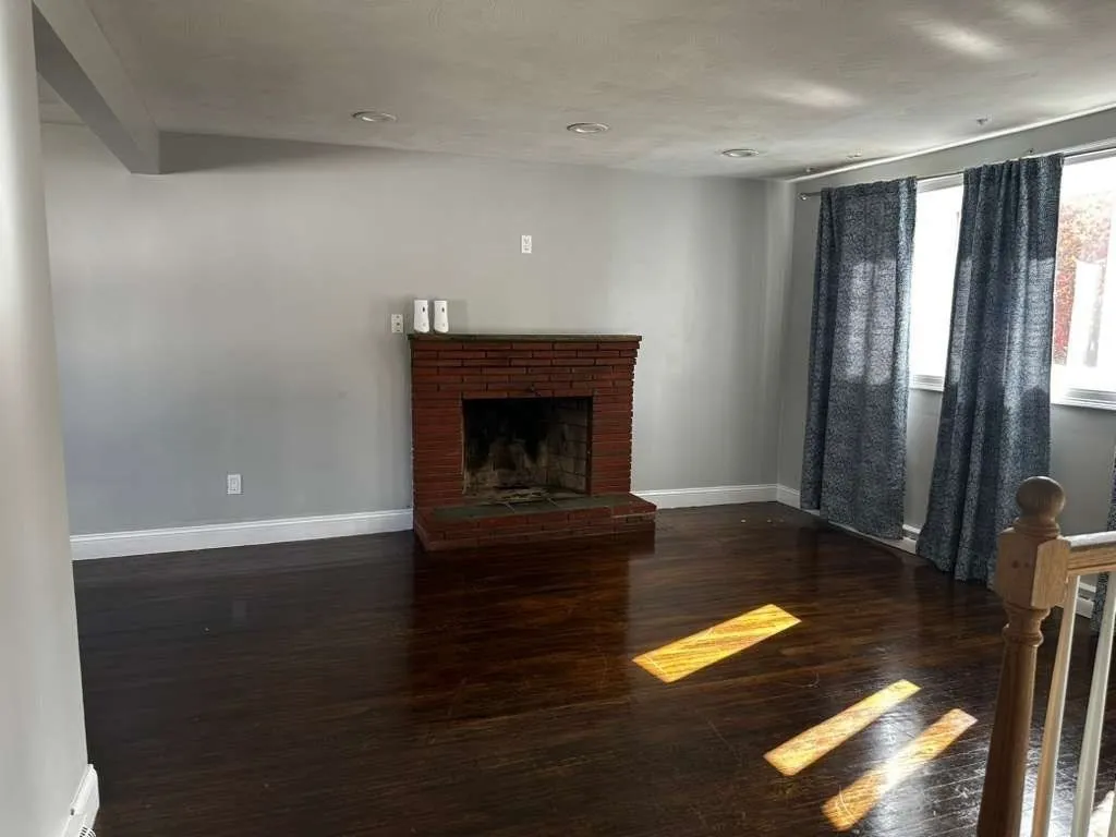 5 bed, 2 bath apartment for rent at 63 Mcgarvey Rd, Stoughton — photo 6 of 20