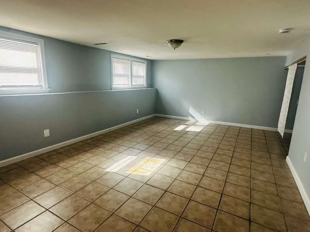 5 bed, 2 bath apartment for rent at 63 Mcgarvey Rd, Stoughton — photo 18 of 20