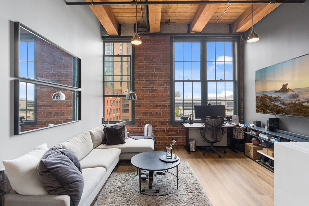 1 bed, 1 bath apartment for rent at 63 Melcher St Unit 405, Seaport District — photo 1 of 14